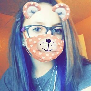 Meet your Posher, Raylana